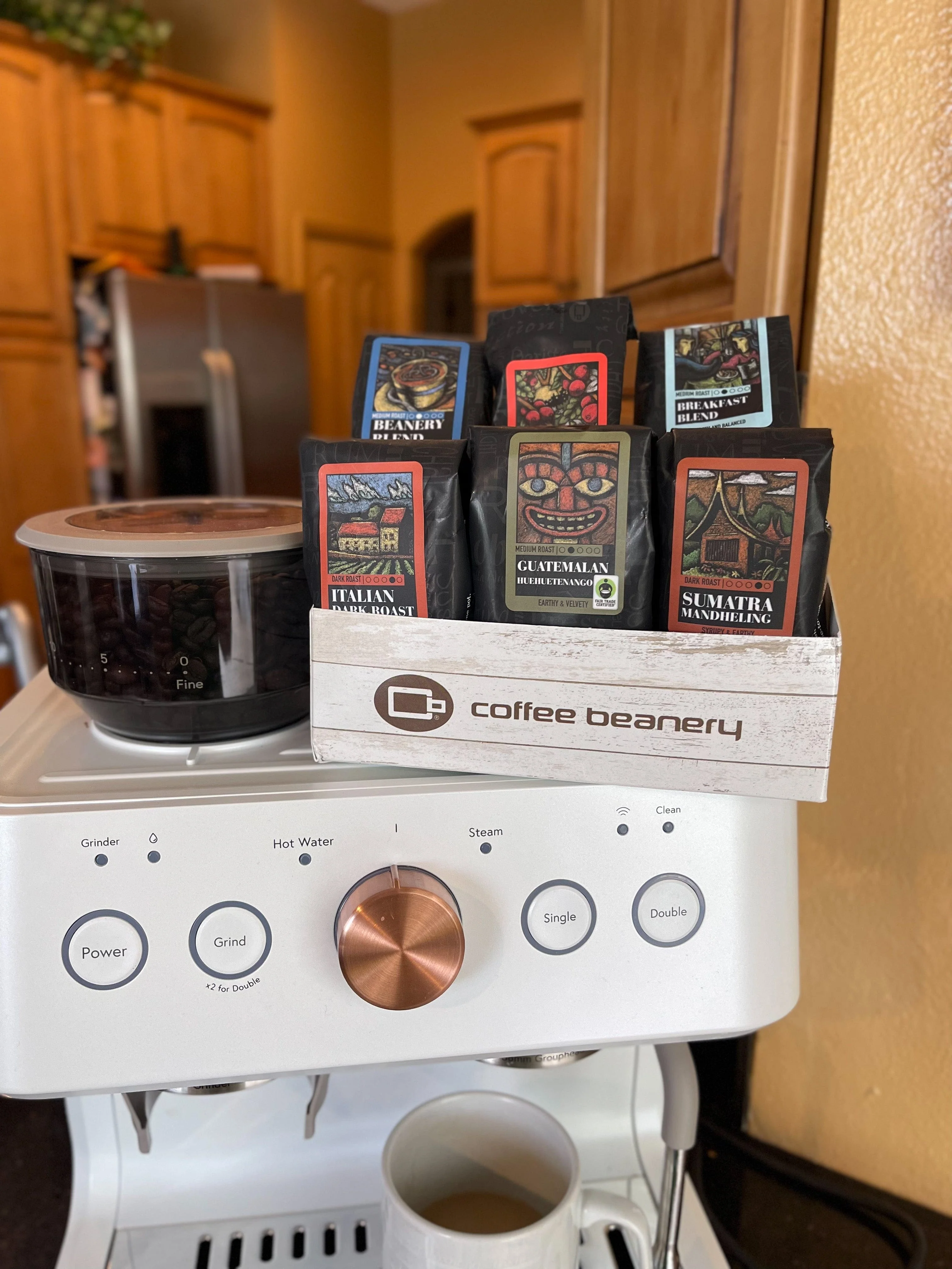 Right Roast Sampler Gift Basket - Image 4